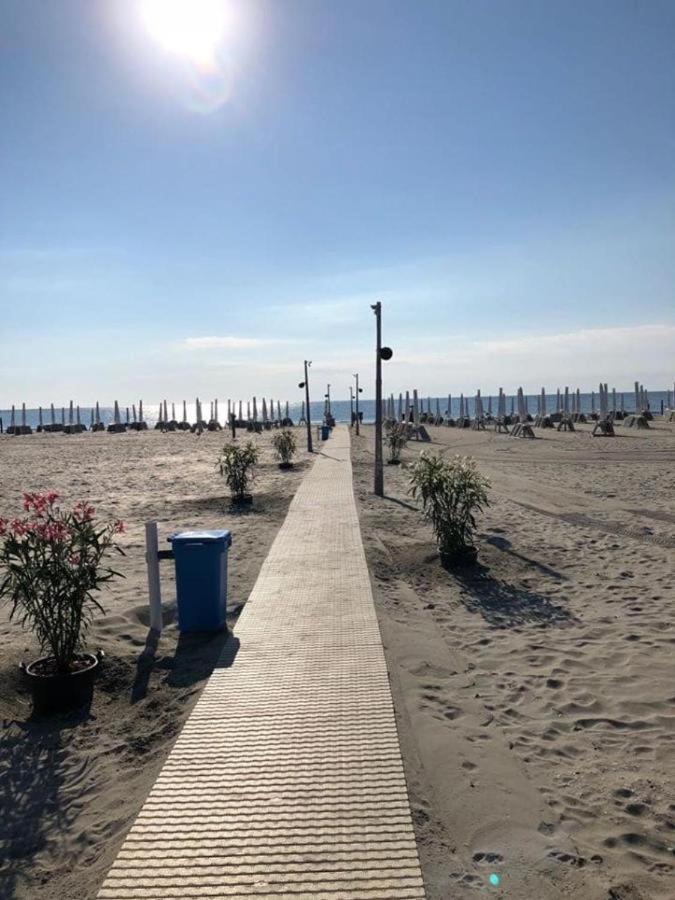 Matteo 2 Apartments Marina Surf Residence, Mamaia Nord - Navodari,1 Vedere Frontala,2 Cu Vedere Laterala La Mare Экстерьер фото