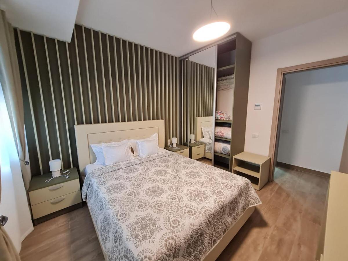 Matteo 2 Apartments Marina Surf Residence, Mamaia Nord - Navodari,1 Vedere Frontala,2 Cu Vedere Laterala La Mare Экстерьер фото