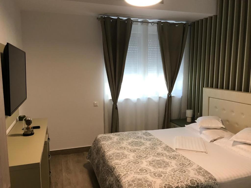 Matteo 2 Apartments Marina Surf Residence, Mamaia Nord - Navodari,1 Vedere Frontala,2 Cu Vedere Laterala La Mare Экстерьер фото